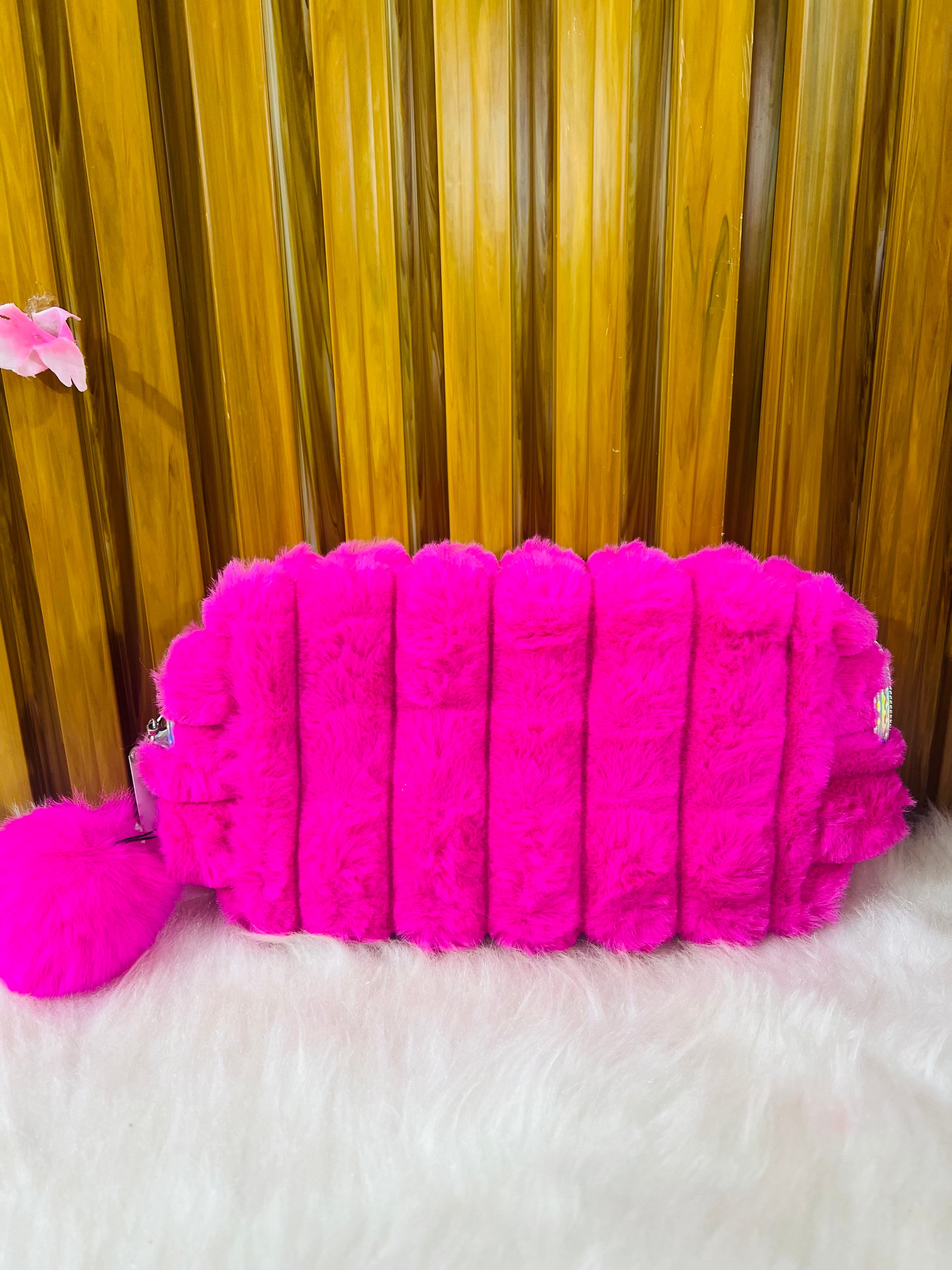 Estojo Escolar Pelúcia Rosa com Coração