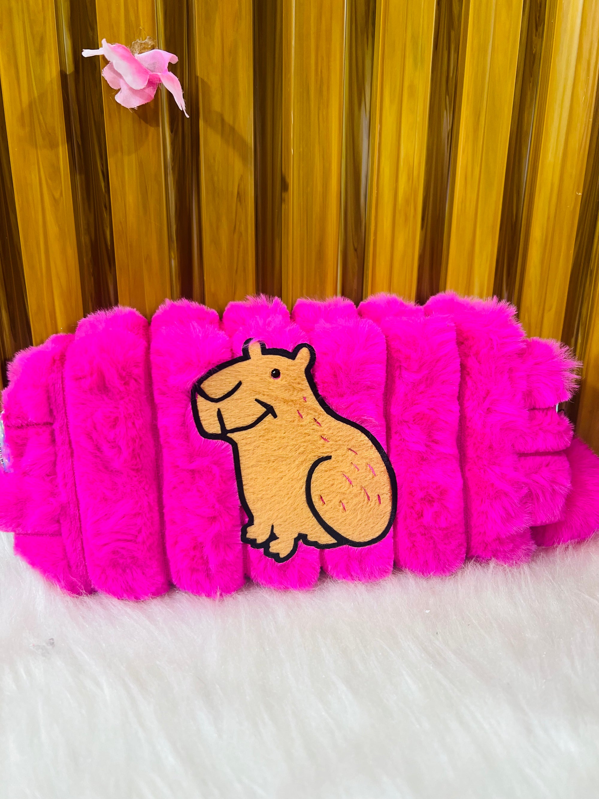 Estojo Escolar Pelúcia Rosa com Coração