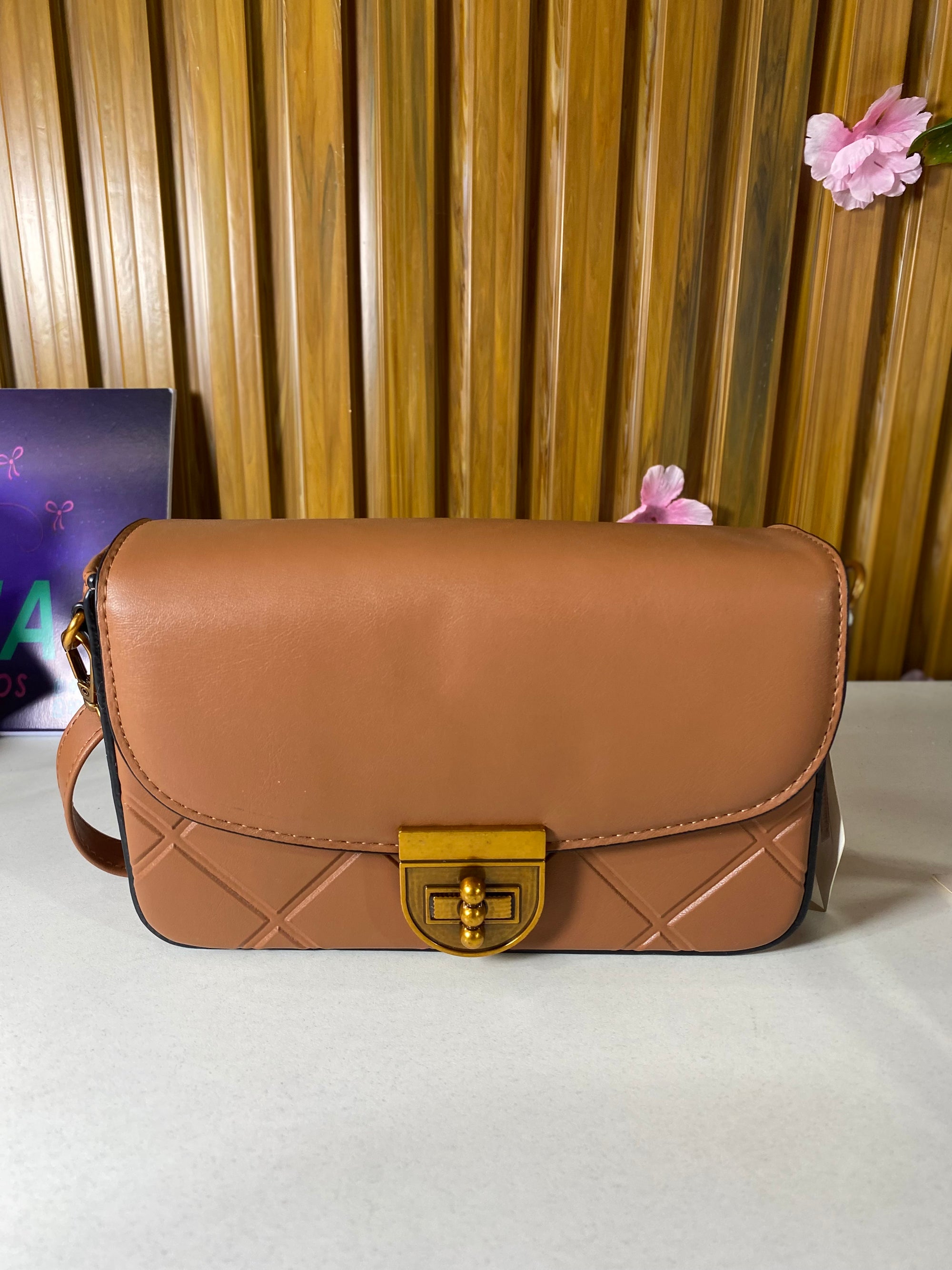 Bolsa Vivian Caramelo