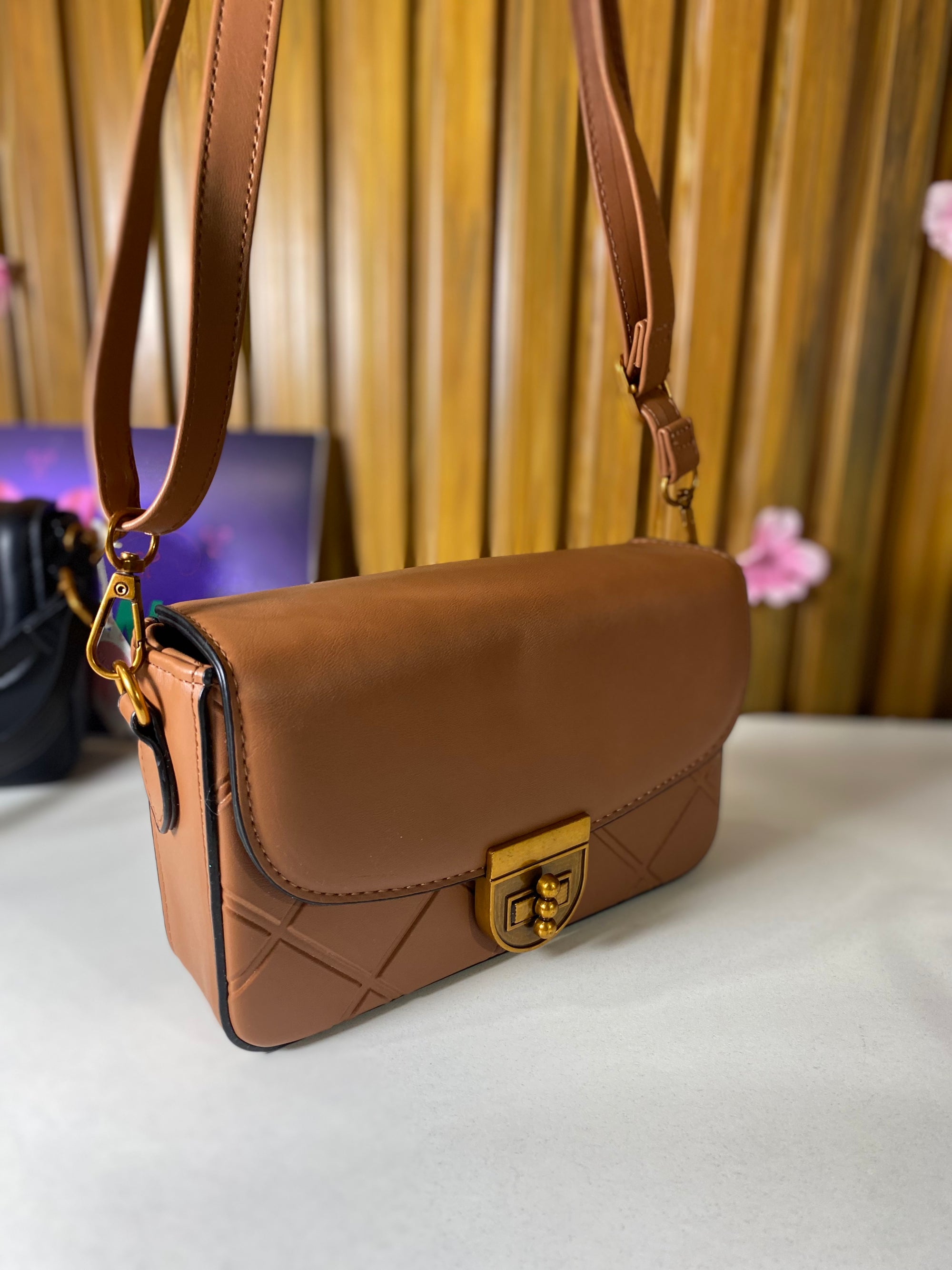 Bolsa Vivian Caramelo