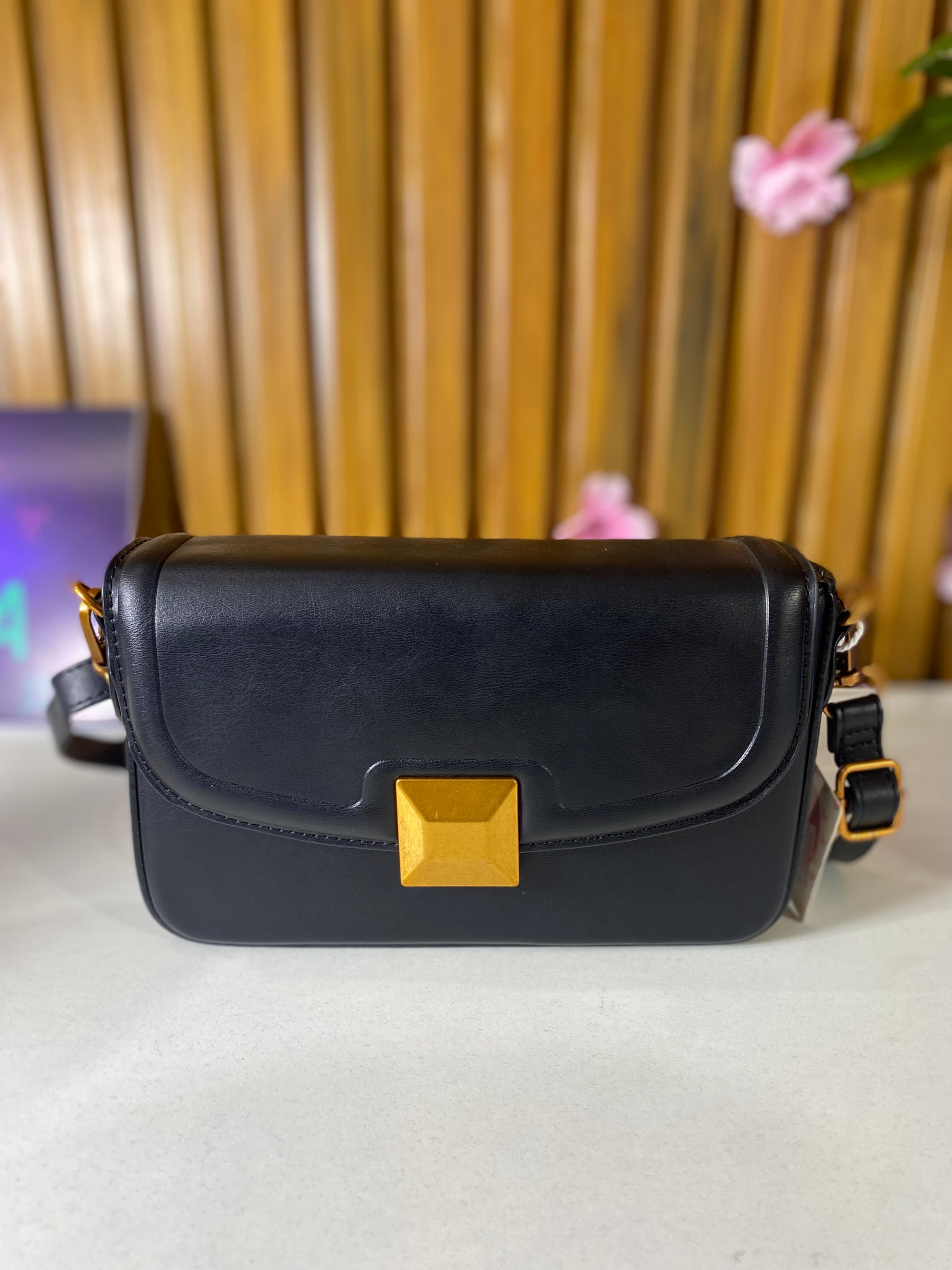 👜 Bolsa Vivian Preta