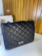 Bolsa Preta Transversal Matelassê