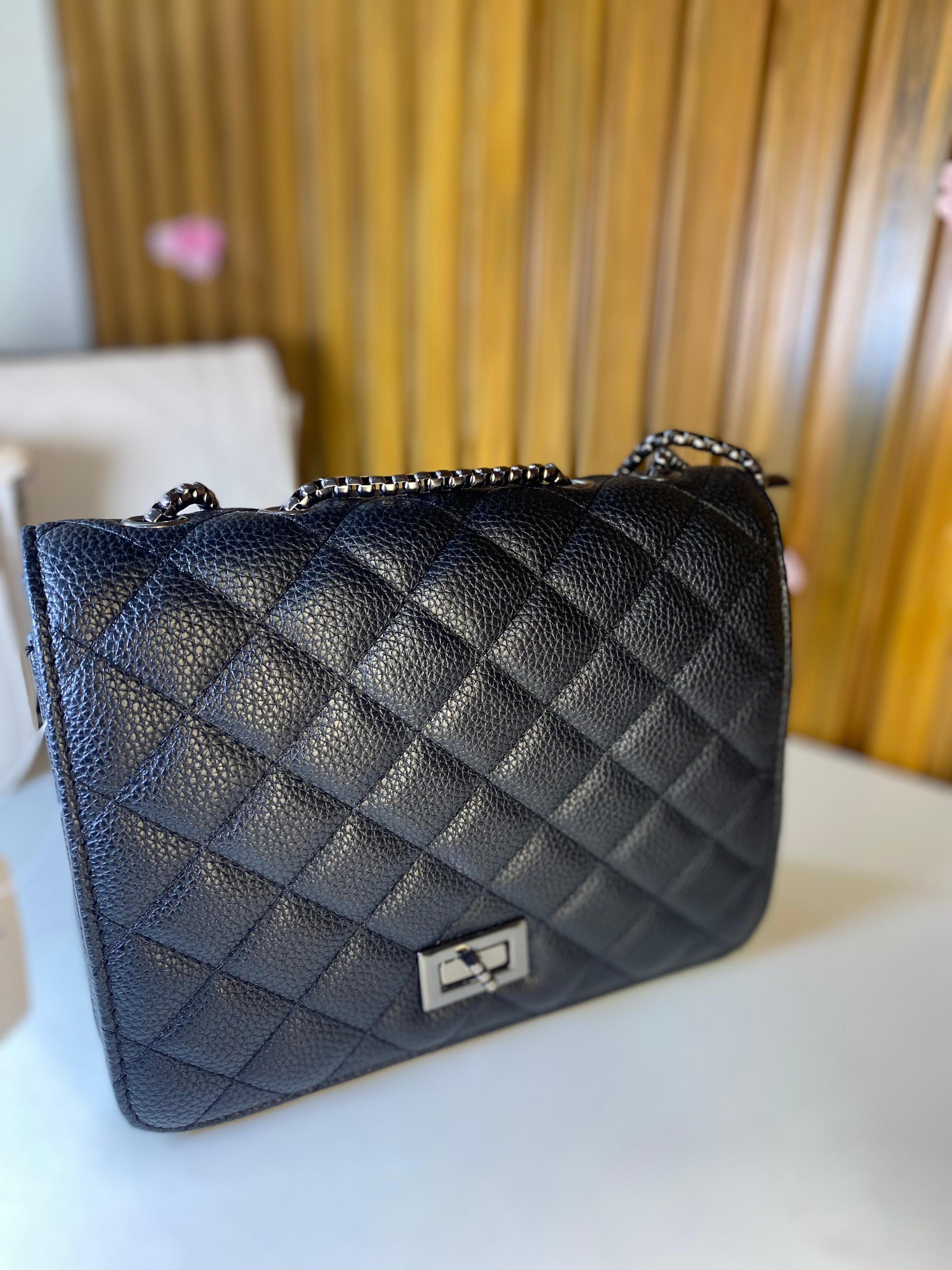 Bolsa Preta Transversal Matelassê